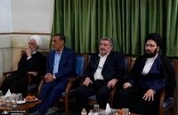 سید علی خمینی میهمان نهاد ریاست جمهوری بود (1)