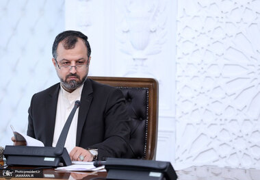 وزیر اقتصاد: شاهد کاهش مستمر نرخ بیکاری هستیم/ در شرایطی دولت را گرفتیم که بنا بود آب کشور به سیاست خارجی گره بخورد/ دهه از دست رفته 90 حاصل دیدگاهی بود که میگفت کشور مدیر میخواهد، نه خادم!