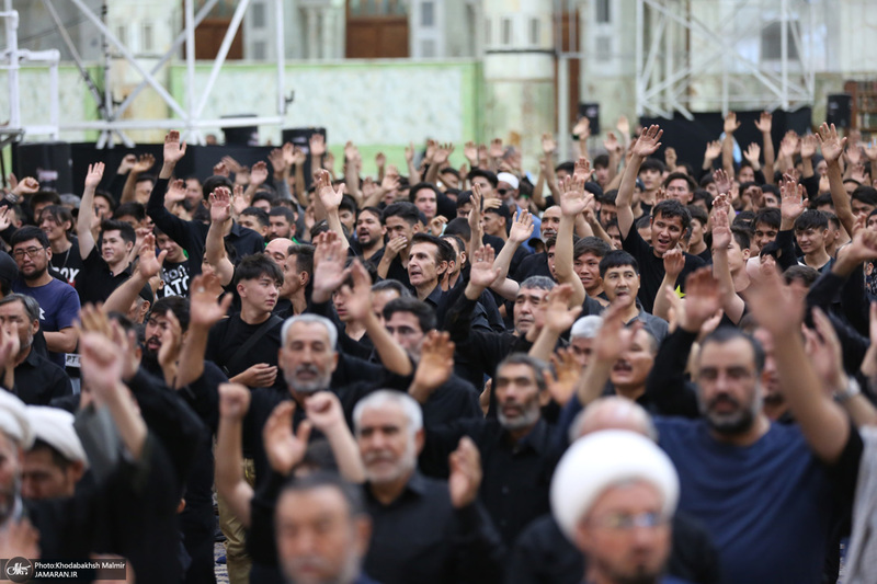 مراسم عزاداری شب عاشورای حسینی (ع) در حرم امام خمینی (س) 2