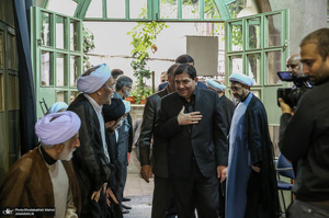 مراسم تشییع آیت الله حسن صانعی (ره) از حسینیه جماران - 2