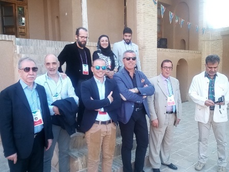 گردشگران ایتالیایی از بیت تاریخی امام راحل در خمین بازدید کردند