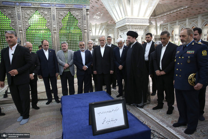 تجدید میثاق رئیس‌جمهور و اعضای دولت با آرمان‌های حضرت امام خمینی (س) - 2