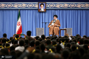 دیدار هزاران نفر از دانشجویان و دانش‌آموزان با رهبر معظم انقلاب