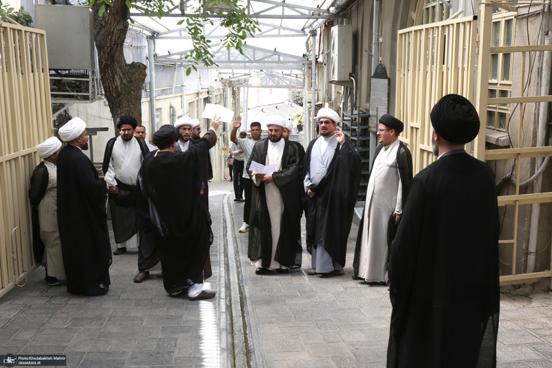بازدید جمعی از علمای نجف از حسینه و مجموعه فرهنگی جماران