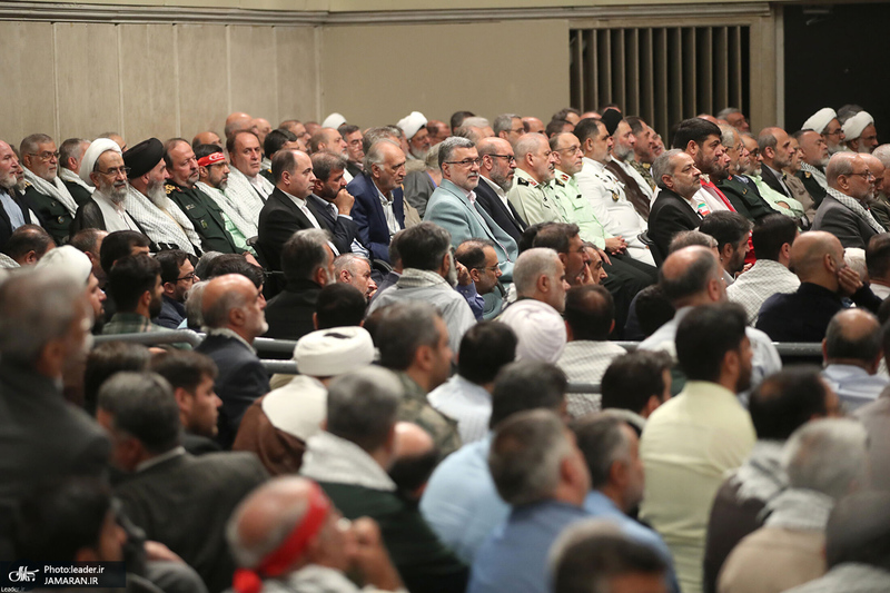 دیدار پیشکسوتان و فعالان دفاع مقدس و مقاومت با رهبر انقلاب