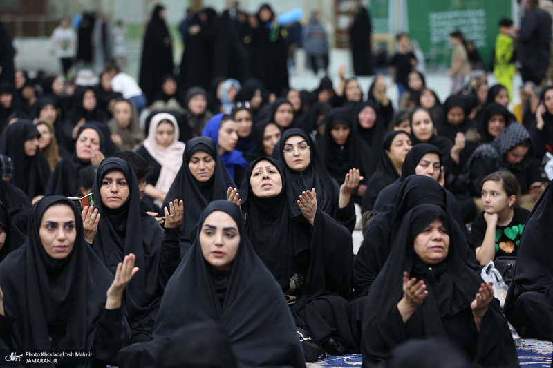 مراسم سوگواری شب اربعین حسینی(ع) در حرم امام خمینی(س)