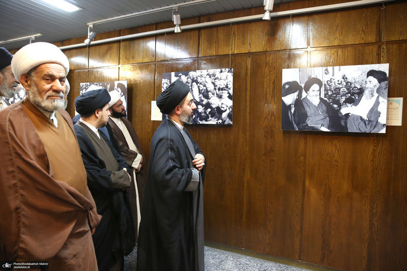 بازدید جمعی از علمای نجف از حسینه و مجموعه فرهنگی جماران