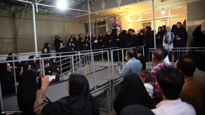 تجدید میثاق معلمان جدیدالاستخدام استثنایی با حضرت امام خمینی (ره) در حسینیه جماران