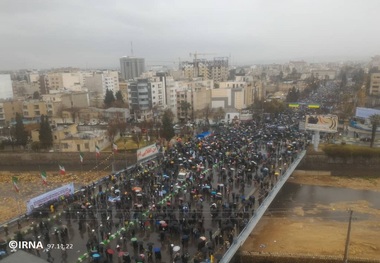 آیین راهپیمایی 22 بهمن در فارس آغاز شد