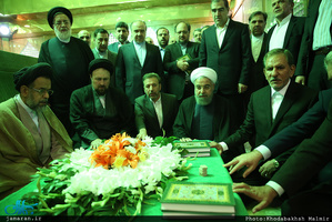 تجدید میثاق رئیس جمهور و هیات دولت با آرمان حضرت امام(س) 