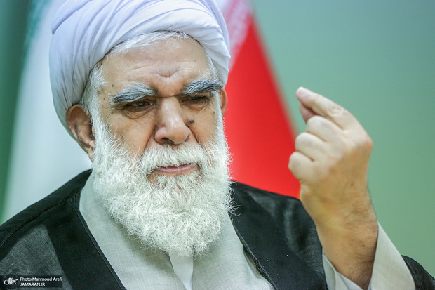 اختری: دولت بسیار موفق و خوب کارکرده است/ هرگونه موضع‌گیری که بخواهد ایجاد اختلاف کند، خلاف‌ شرع است/ ارتباط جمهوری اسلامی با محور مقاومت «املایی» نبوده است