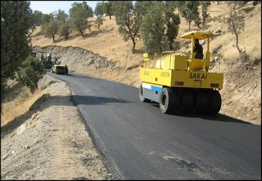 راه دسترسی دو روستای خداآفرین آسفالت ریزی شد