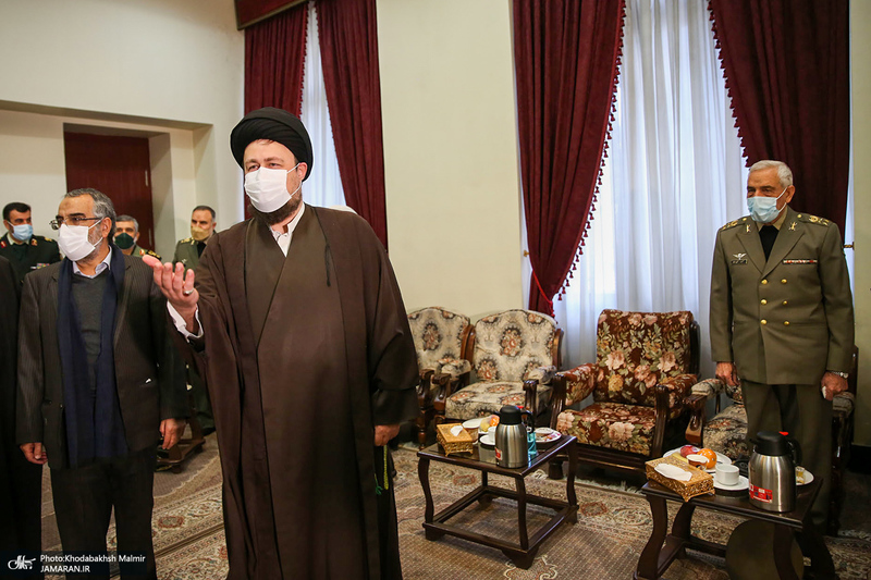 حاشیه های تجدید بیعت فرماندهان ارشد نیروهای مسلح با آرمان های امام خمینی (س)