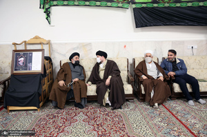 حضور سید حسن خمینی در منزل مرحوم آیت الله ری شهری (ره)