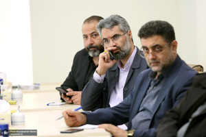 نشست بررسی زمینه‌های حضور فرهنگی و هنری موسسه تنظیم و نشر آثار امام خمینی (س) در عراق