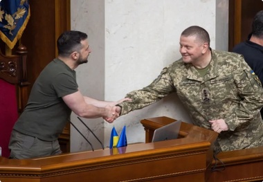 گاردین: آیا والری زالوژنی رئیس جمهور آینده اوکراین خواهد بود؟