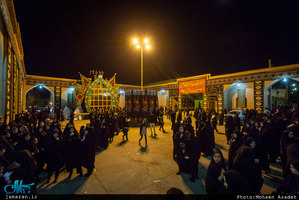 تهیه آش امام حسین(ع) در روستای رحمت‌آباد یزد