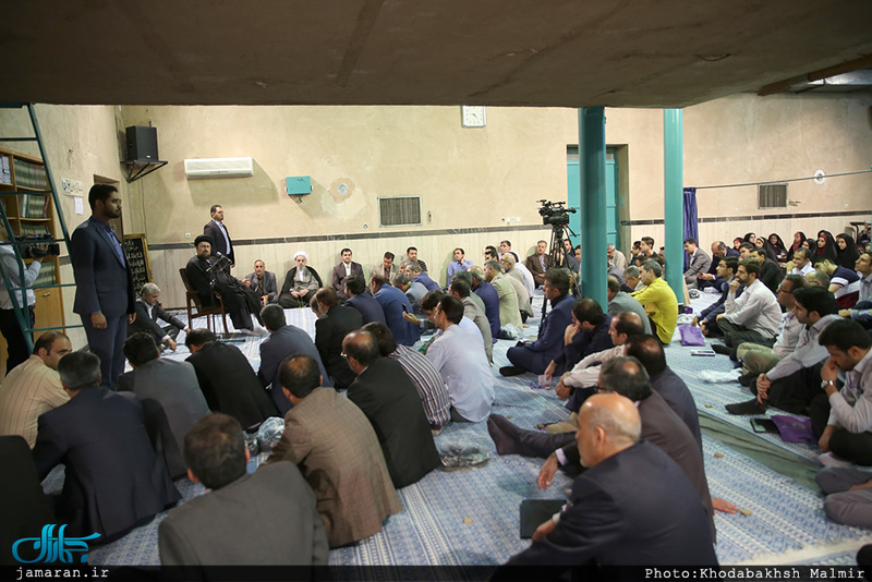 دیدار برگزیدگان هجدهمین کنگره پرسش مهر ریاست جمهوری با یادگار امام