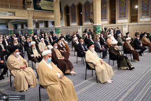 دیدار میهمانان کنفرانس وحدت اسلامى‌ و جمعی از مسئولان نظام با رهبر معظم انقلاب