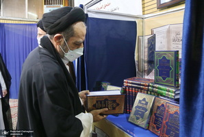 رونمایی از کتاب های «المکاسب المحرمه» و«ملحق العروه الوثقی» تالیف آیت الله العظمی صانعی(ره)