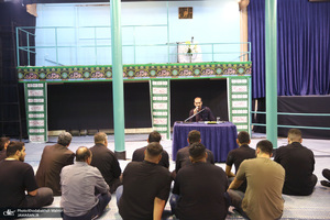 مراسم عزاداری و سوگواری امام حسین (ع) در حسینیه جماران