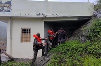 سیل ناگهانی در شمال هند با ده‌ها کشته و زخمی (2)