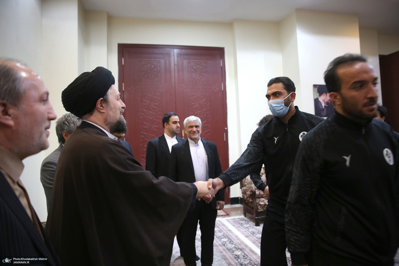 دیدار مدیرعامل و بازیکنان باشگاه فرهنگی ورزشی پیکان با سید حسن خمینی