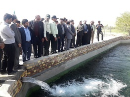 بهره برداری از طرح آبیاری بارانی و قطره ای در روستای گازران