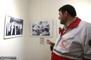 بازدید رئیس جمعیت هلال‌احمر  از بیت تاریخی حضرت امام در خمین