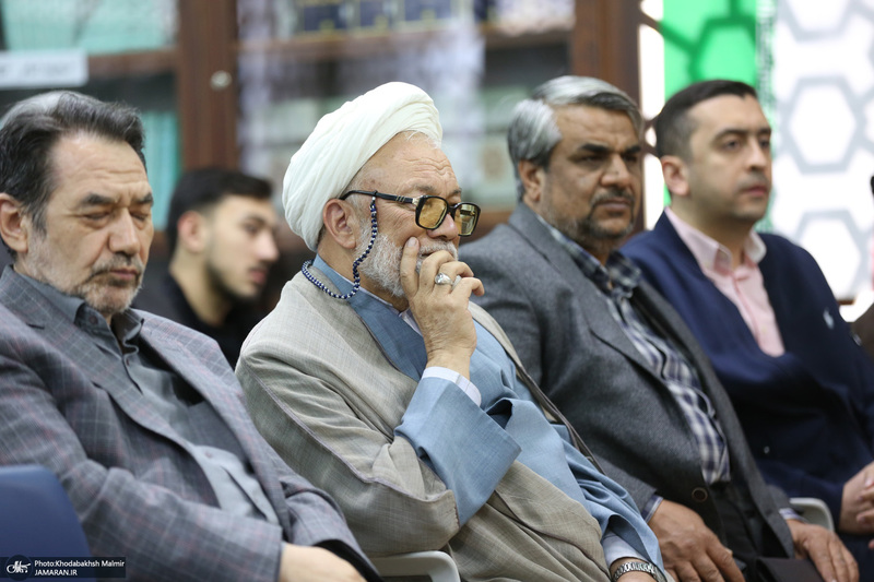 دیدار کارکنان موسسه تنظیم و نشر آثار امام خمینی (س) با حجت الاسلام و المسلمین علی کمساری