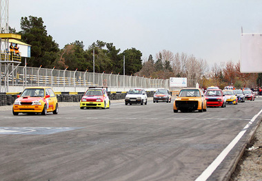 حضور بیش از هزار ورزشکار در پیست های موتورسواری و خودروسواری خراسان رضوی