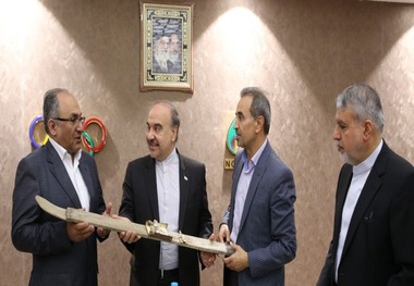 برگزاری مراسم اهدا کاپ، مدال و یادبودهای ورزشی به موزه ورزش 
