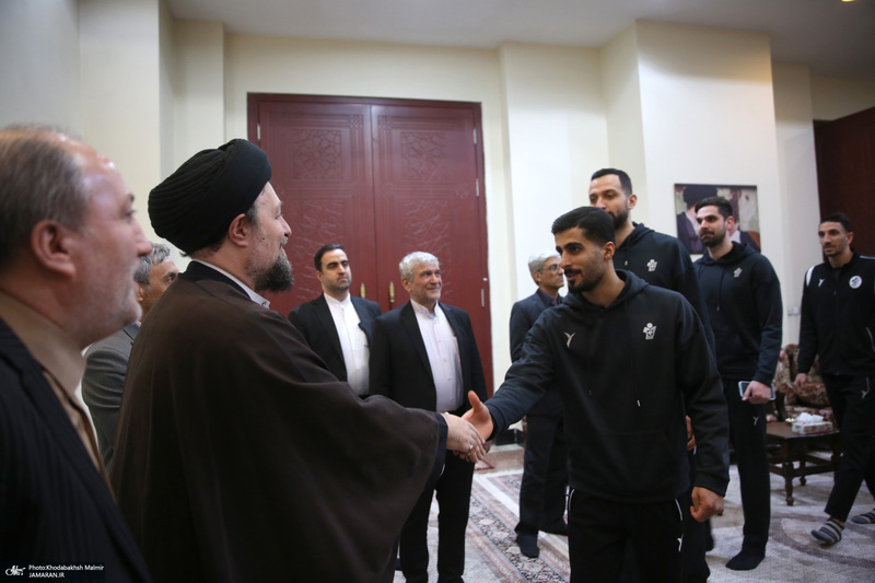 دیدار مدیرعامل و بازیکنان باشگاه فرهنگی ورزشی پیکان با سید حسن خمینی