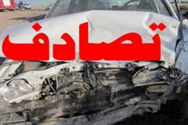 برخورد خودرو با تیر برق در اهواز یک کشته و 2 مصدوم داشت