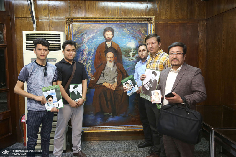 بازدید جمعی از دانشجویان بین‌الملل دانشگاه علامه طباطبایی به عنوان سفیران تمدن اسلامی از جماران