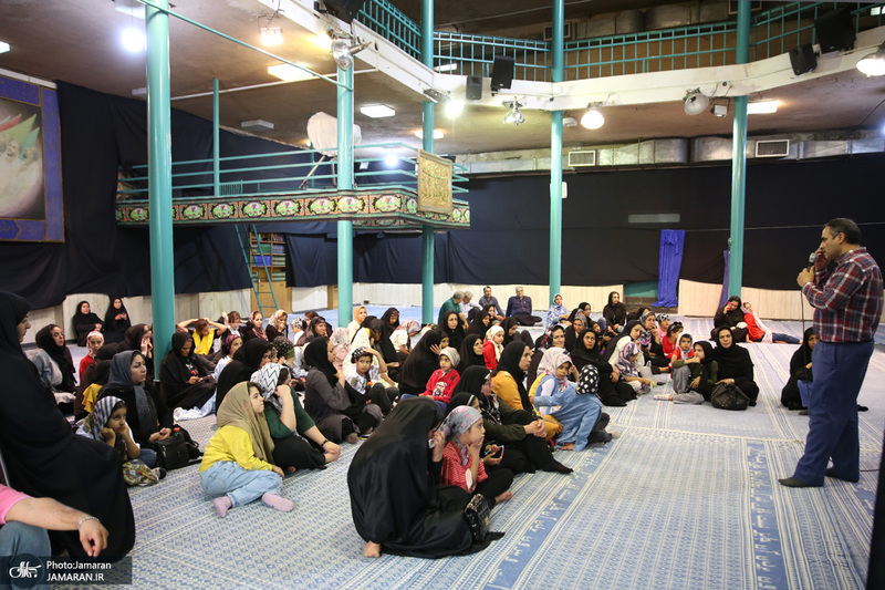 بازدید اقشار مختلف مردم از بیت امام خمینی (س) در جماران