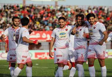 مهاجم پرسپولیس: فشردگی دیدارها باعث شد نیمه دوم کم بیاوریم