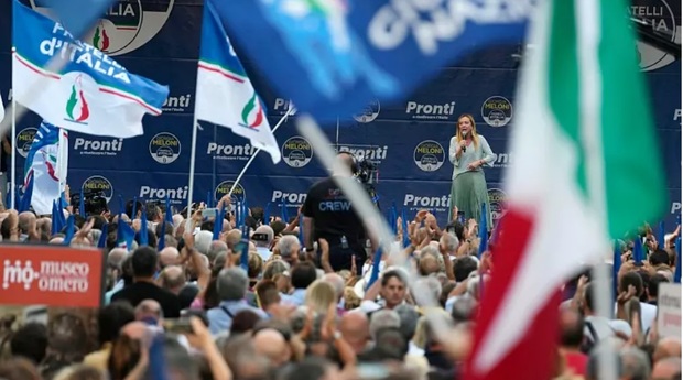 راست افراطی ایتالیا با شعار «خدا، کشور، خانواده»وارد گود انتخابات شد

