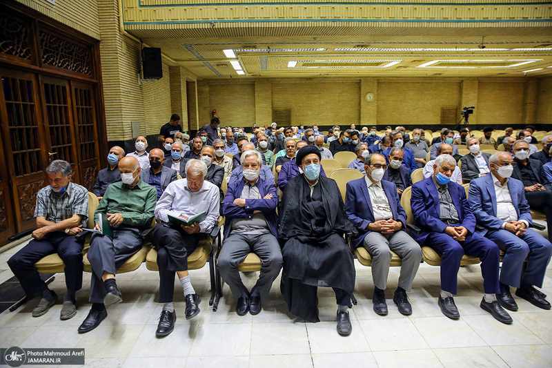 مراسم ختم مادر فرشاد مومنی