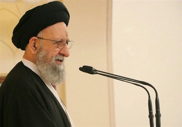 امام جمعه گرگان: شکوه اربعین عاشورای حسینی را دوباره زنده کرد