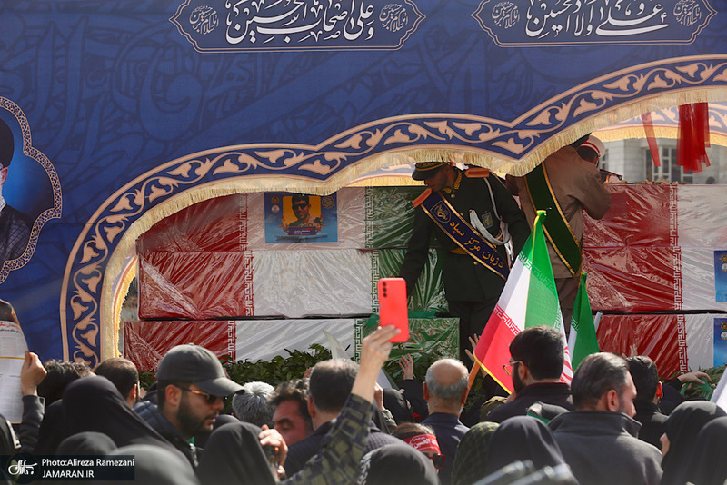 مراسم تشییع پیکرهای مطهر 84 شهید قهرمان ناوشکن دنا -1