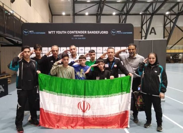 احترام نظامی ملی پوشان تنیس روی ایران در نروژ