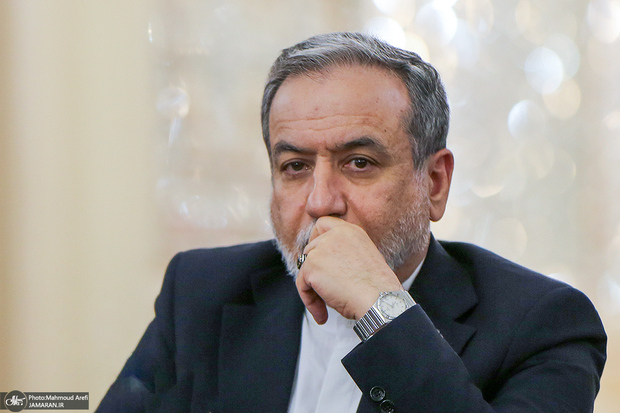 عراقچی: برای موفقیت دیپلماسی به ارتباط مستمر با واسطه‌ها ادامه می‌دهیم
