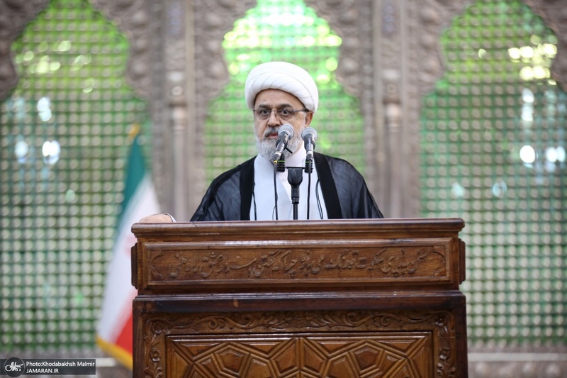 ادای احترام مهمانان خارجی کنفرانس وحدت اسلامی به مقام شامخ حضرت امام خمینی (س)