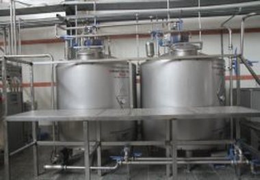 تاکنون 44 واحد تولیدی دامغان تسهیلات رونق تولید را دریافت کردند