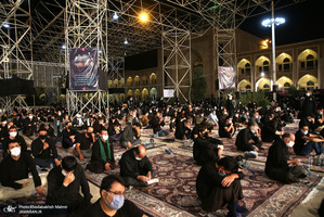 مراسم عزاداری شب عاشورای حسینی(ع) در حرم مطهر امام خمینی(س)