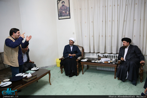 دیدار اعضای انجمن روزنامه نگاران دفاع مقدس با سید حسن خمینی 