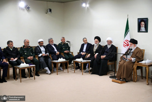 دیدار دست‌اندرکاران کنگره 2000 شهید استان بوشهر با رهبر معظم انقلاب