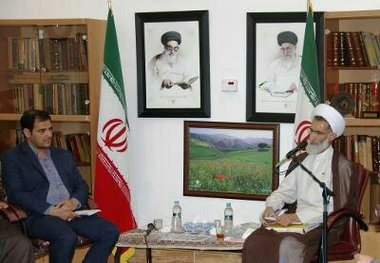 نماینده ولی فقیه دراستان چهارمحال وبختیاری : با جدّیت، پیگیر رفعِ موانعِ تولید در سطح استان باشید