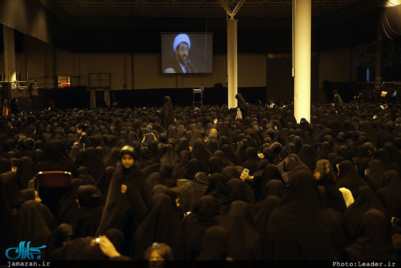 مراسم عزاداری شب عاشورای حسینی با حضور رهبر معظم انقلاب اسلامی